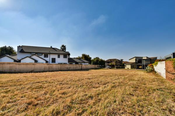 898 m² Land