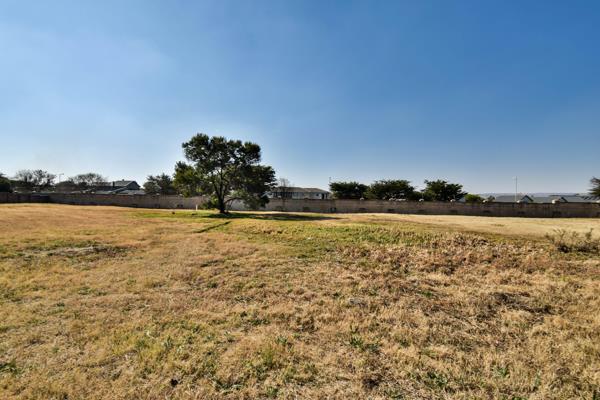 928 m² Land
