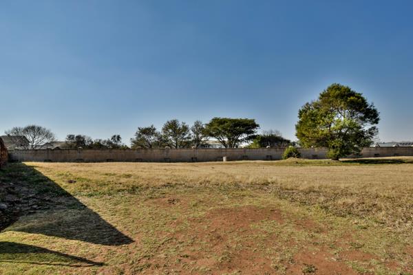 928 m² Land