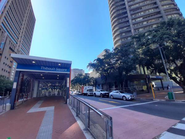 162  m² Commercial space