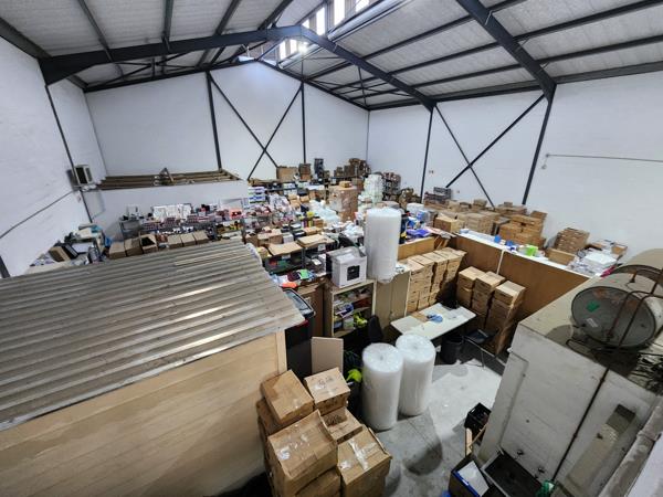 386  m² Industrial space