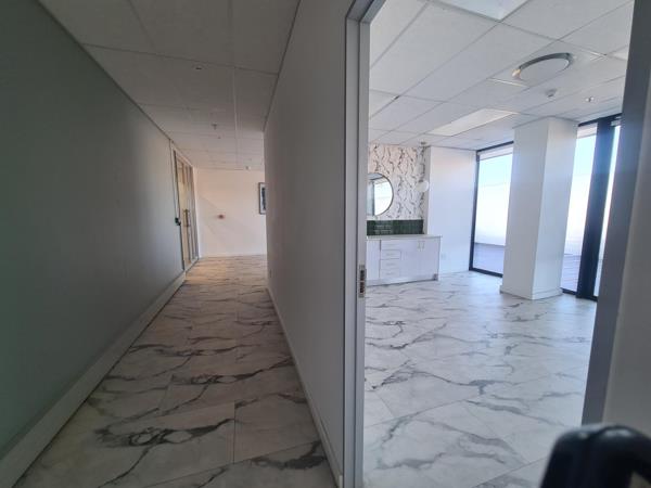 117  m² Commercial space