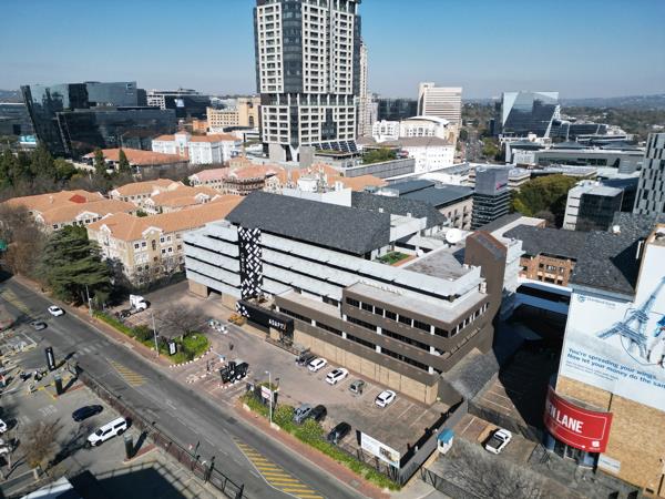 8 326 m² Commercial space