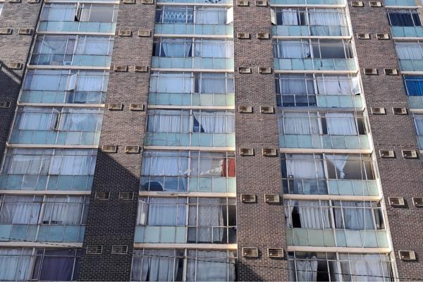 990  m² Retail Space