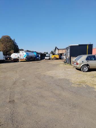 2 500  m² Industrial space