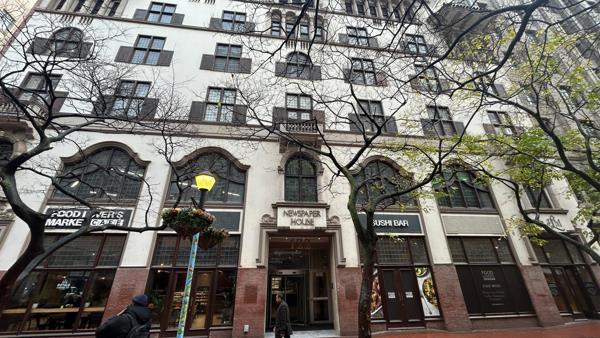 1 703  m² Commercial space