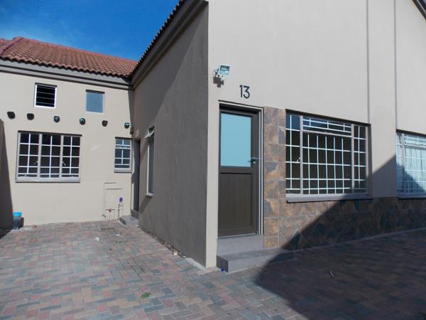 1 500  m² Commercial space