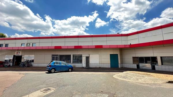 2 028  m² Commercial space