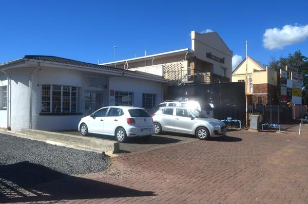 198  m² Commercial space