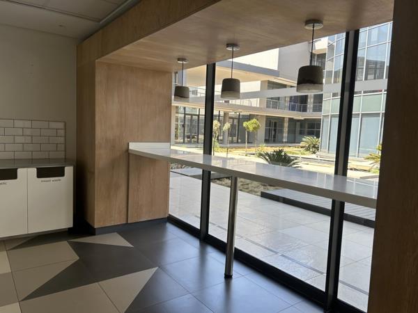 295  m² Office Space