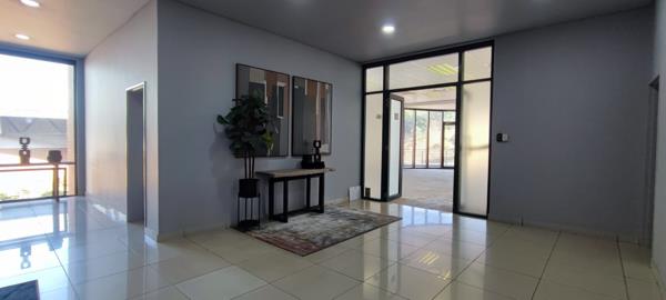 359.7  m² Retail Space