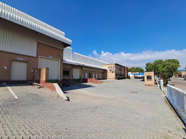 1 420  m² Industrial space