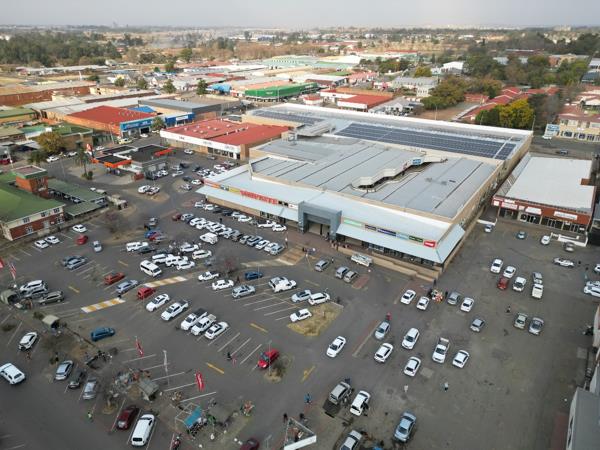 9 354 m² Retail Space