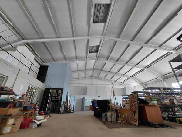 1 407  m² Industrial space