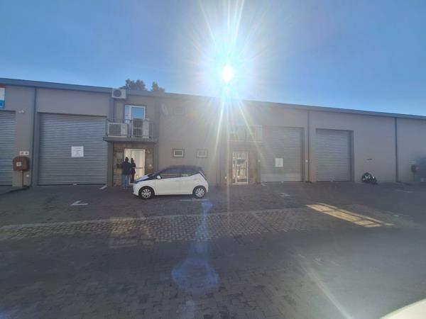 198  m² Industrial space