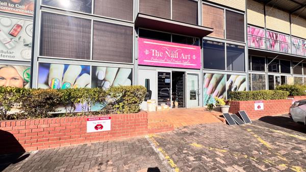 244  m² Commercial space