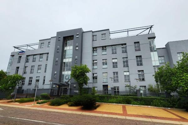 3 000 m² Office Space