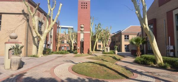 105  m² Commercial space