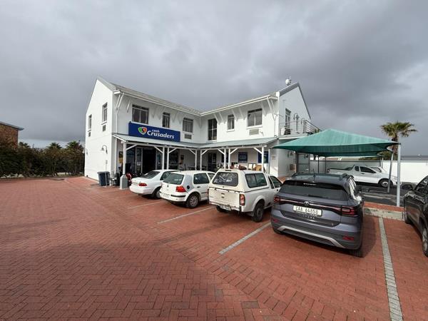 151  m² Commercial space