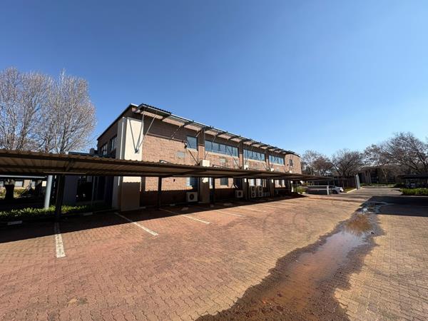 302.7 m² Commercial space