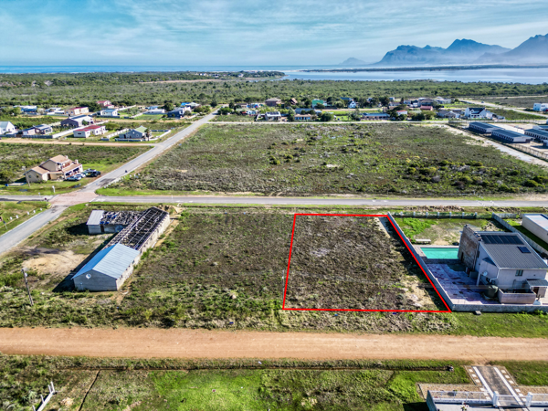 1 256 m² Land
