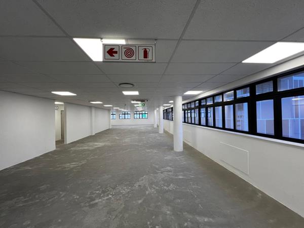 335  m² Commercial space