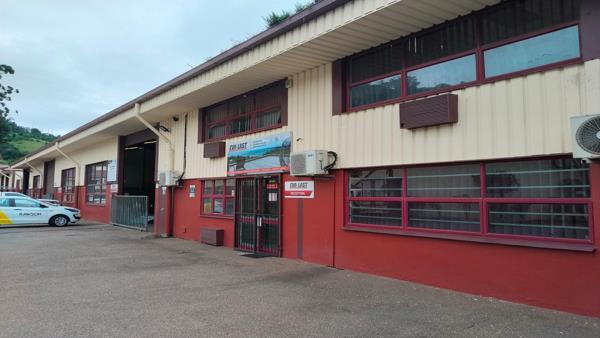 1 110  m² Industrial space