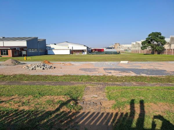 3 000  m² Commercial space