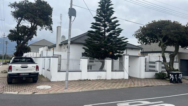 1 Bedroom House
