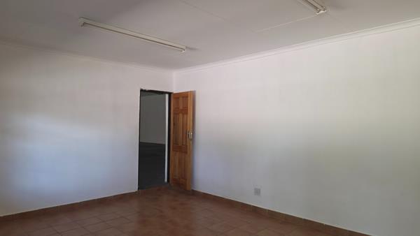446 m² Commercial space