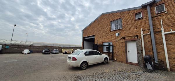 290  m² Industrial space