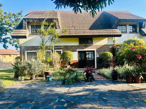 10 Bedroom House