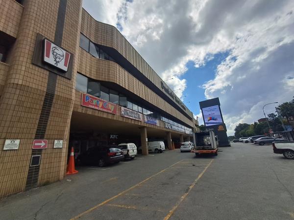 386  m² Commercial space