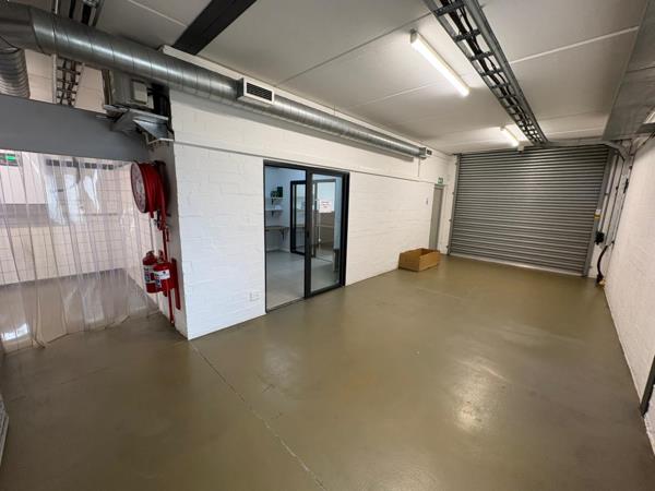 326  m² Industrial space