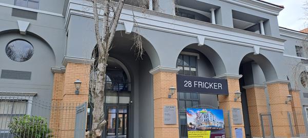 401  m² Commercial space