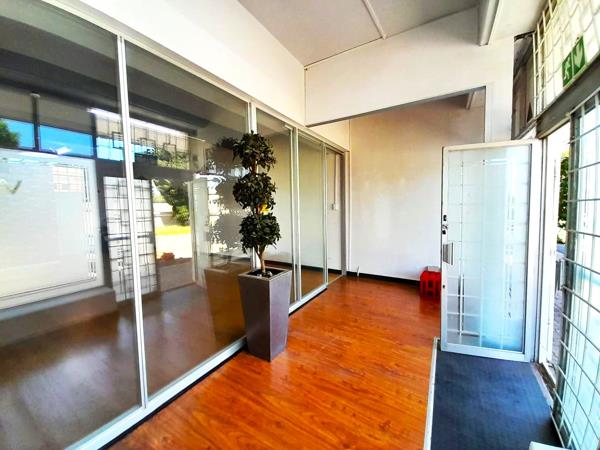 498 m² Commercial space