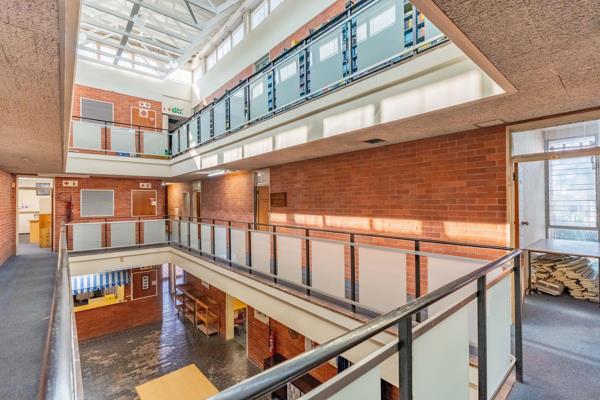 1 670 m² Commercial space