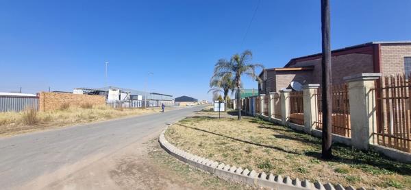 1 280  m² Industrial space