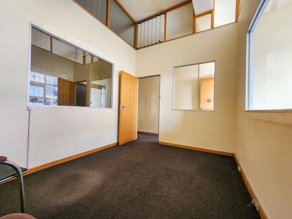 30  m² Commercial space