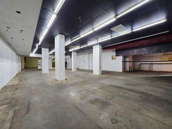 300  m² Commercial space