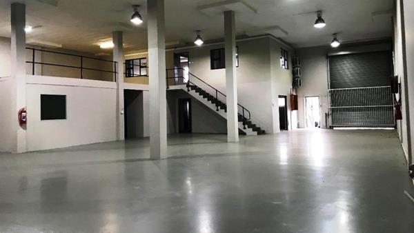 548  m² Industrial space