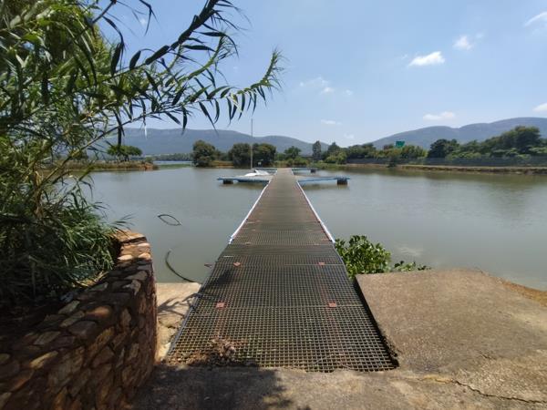 1 920 m² Land