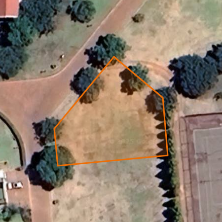 605 m² Land