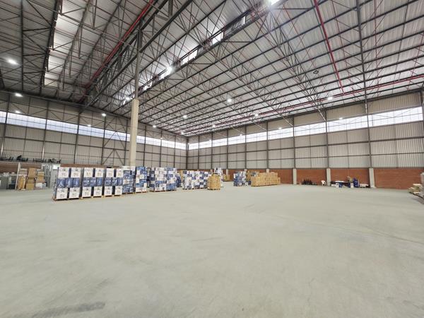 1 700  m² Industrial space