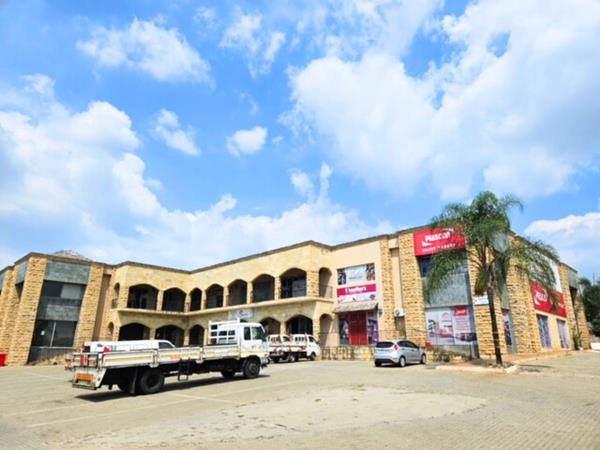 2 618 m² Commercial space