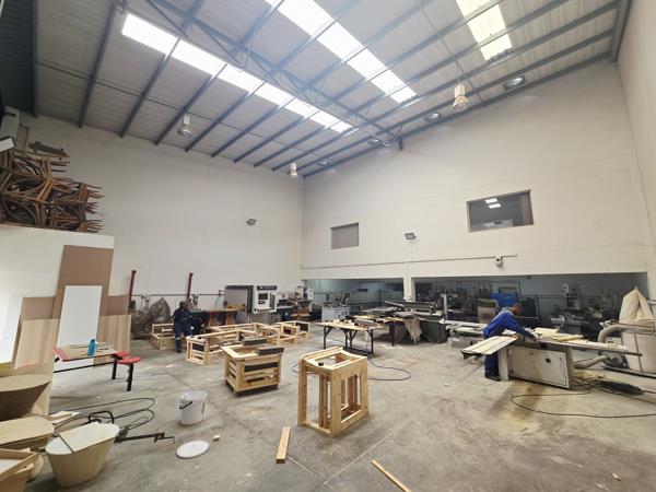 624  m² Industrial space