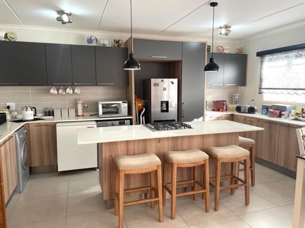 3 Bedroom Apartment
