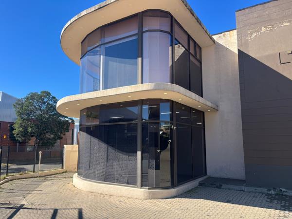 920  m² Industrial space