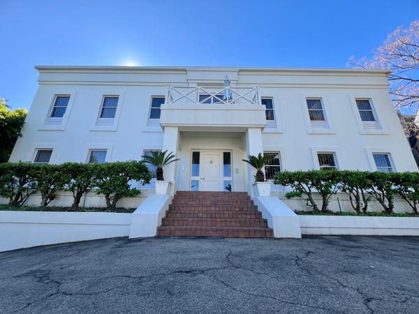 991  m² Office Space