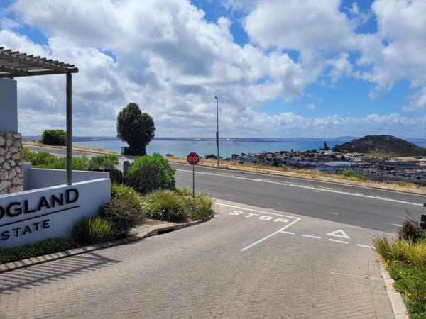 751 m² Land